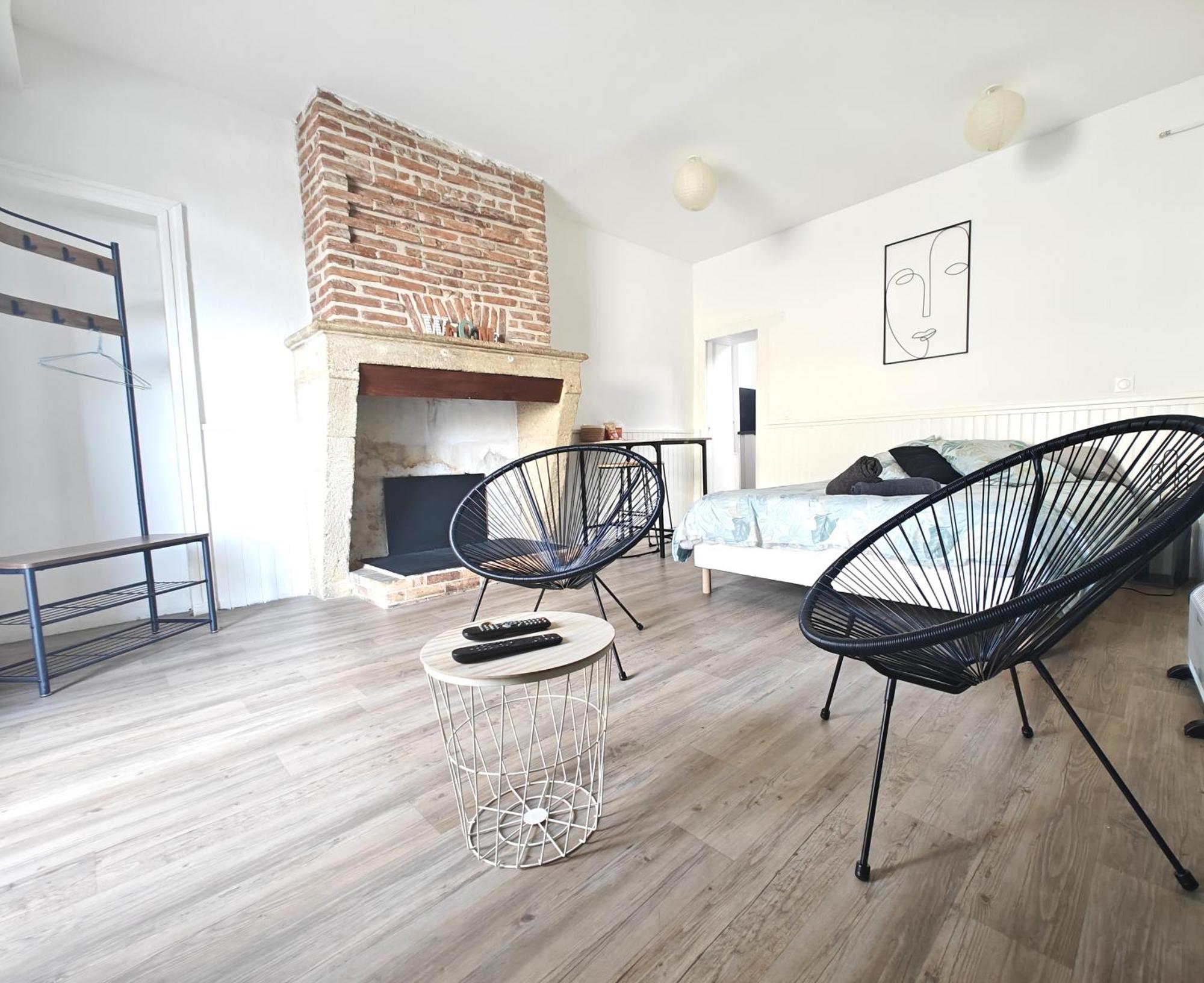 Studio Entier Proche Des Commerces - 1 A 2 Pers - Langon  Exteriér fotografie